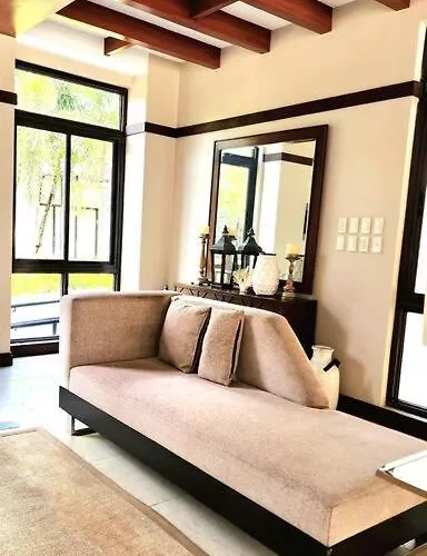 Neroki's Crib Cozy & Luxurious Staycation! Appartement Cebu