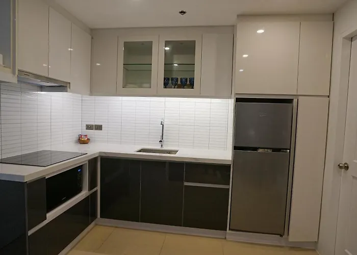 Neroki's Crib Cozy & Luxurious Staycation! Appartement *